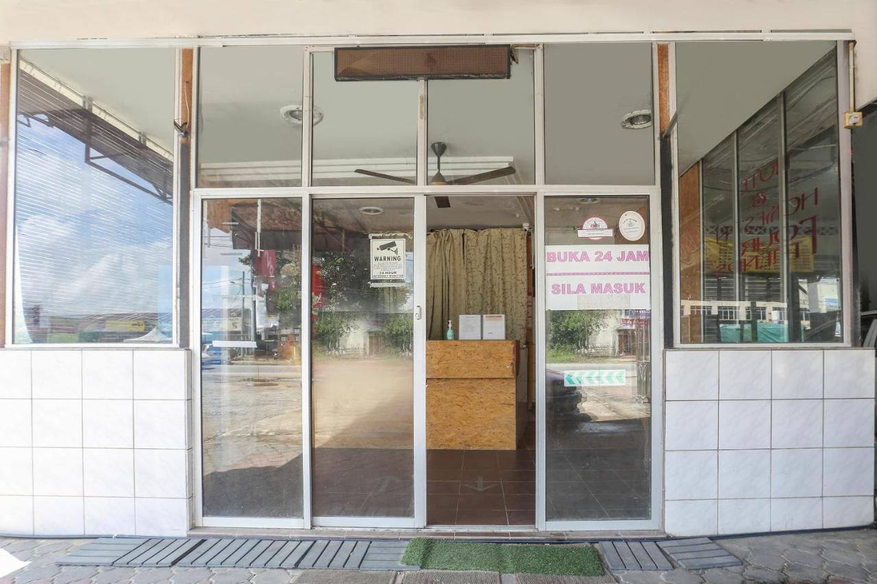 Oyo 90321 Hotel Bajet Sri Manal 타나메라 외부 사진
