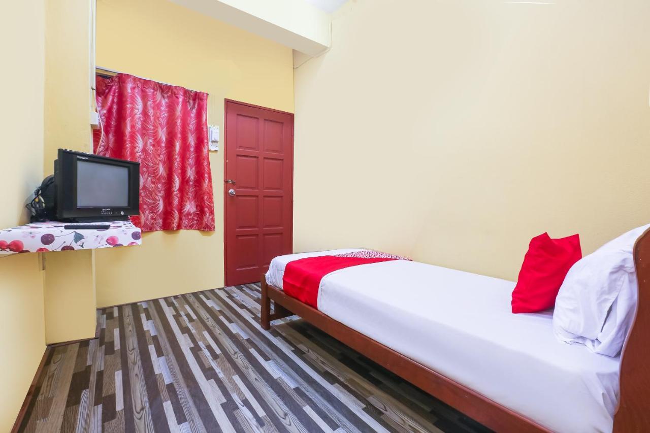 Oyo 90321 Hotel Bajet Sri Manal 타나메라 외부 사진